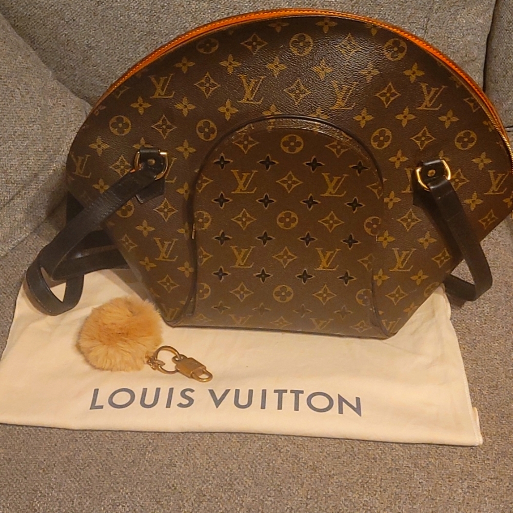 Authentic Louis Vuitton Eclipse handbag